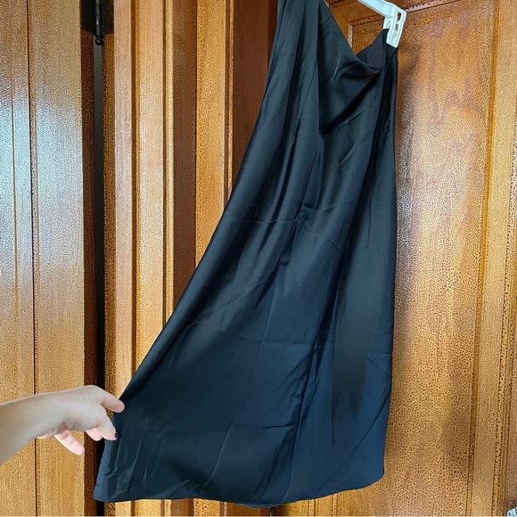 J. Crew Gwyneth Slip Skirt in Black Size Small EUC TTS - Picture 2 of 8